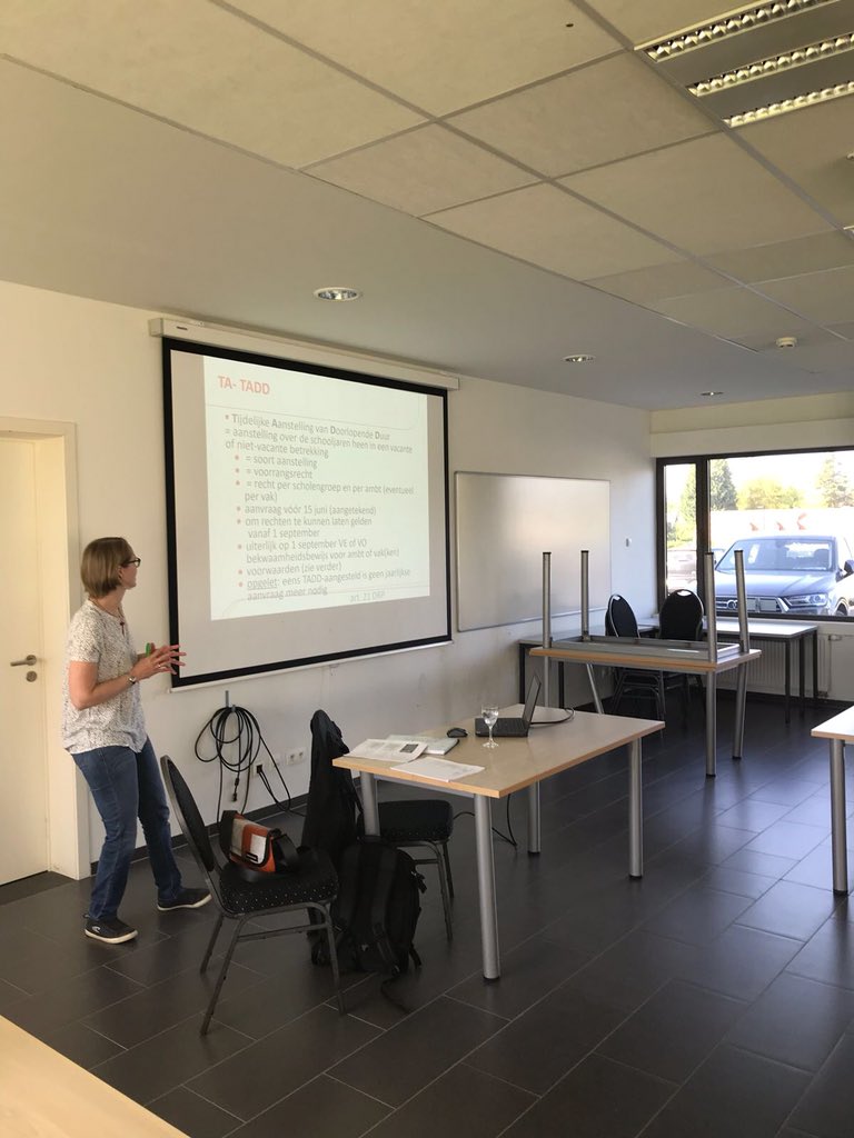 SGR_UNIK's tweet photo. Sessie aanvangsbegeleiding voor starters BaO @Sgr9Ringscholen: wetgevend kader door An Meeusen @GO_onderwijs! Straks weten de starters alles over hun statuut 😊 #visie #samenlerensamenleven #sgr9 #HR https://t.co/ldjOng85BK