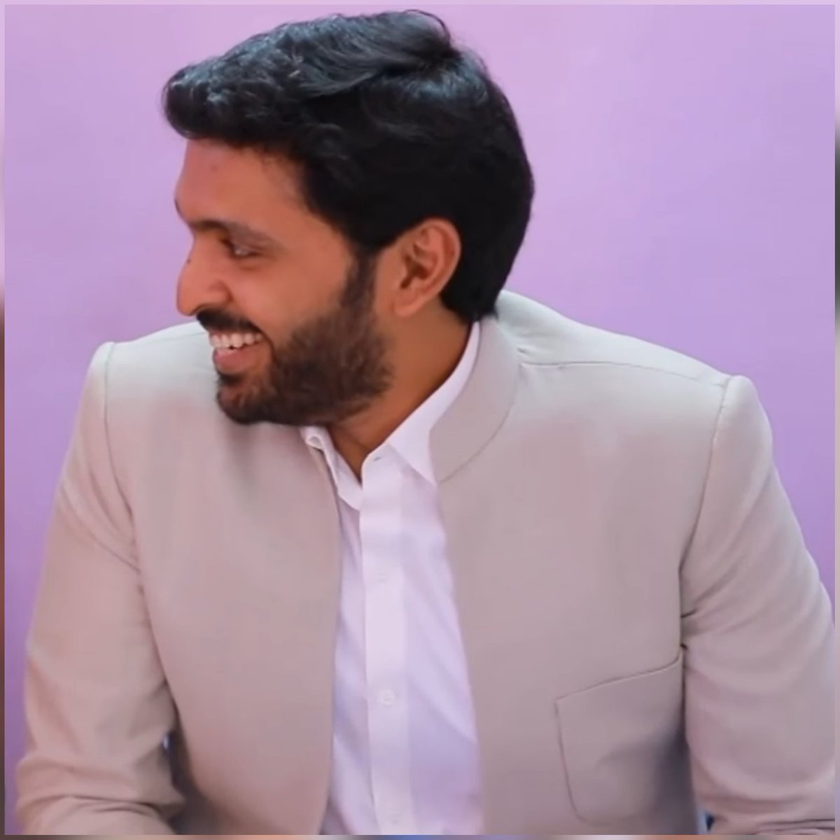 just4_Vik's tweet photo. Because of your smile, you make life more beautiful. | Life Quotes ...
#FridayThought 😇
#HappyFanFriday 😍
#Fridayfeeling 😉
#Keepsmiling ☺️ https://t.co/3JYUd3dUAd