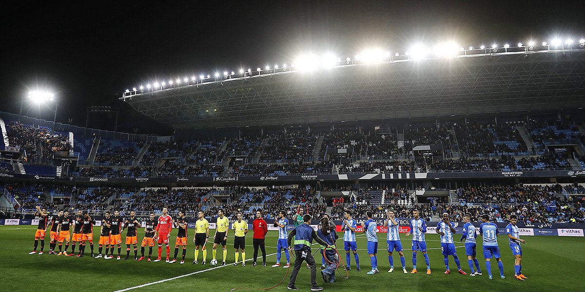 valenciacf's tweet photo. Mucho ánimo a la afición del @MalagaCF y a su equipo. 

Esperamos que pronto vuelvan a estar luchando en el lugar que les corresponde 👍 https://t.co/9bixw2F8rR