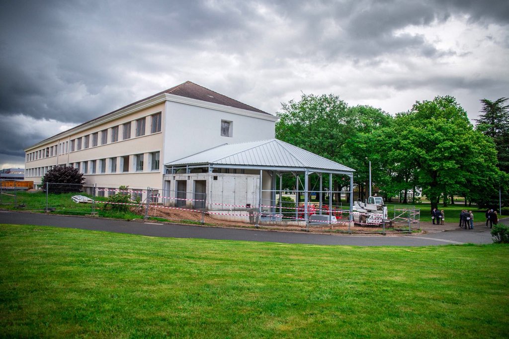 #Campus de l’Espace à #Vernon :

👉🏻 Un projet industriel au cœur de l’#AxeSeine
👉🏻 65 pavillons en location
👉🏻 9 bâtiments en location
👉🏻 13 765 m2 de locaux commercialisés soit 54% de l’offre dispo
👉🏻 200 salariés sur le site
👉🏻 250 élèves ingénieurs en 2018
#ÇaBouge