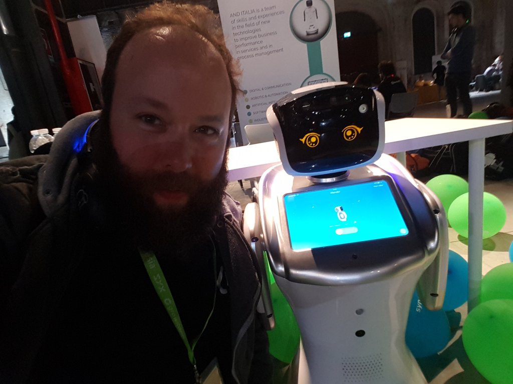 hat_droid's tweet photo. Ready to start "App for humans, not machine" I hope that #sandbot can forgive me for the title! @Droidconit @cofficegroup https://t.co/C6wTae9hbY