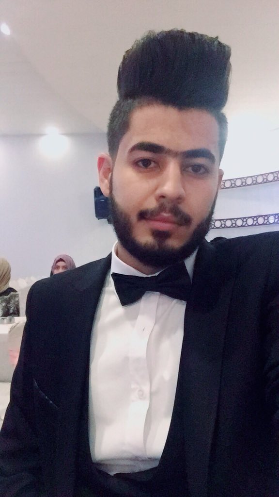 ZaedoonSamir's tweet photo. من حفلة تخرجي 😅😬 https://t.co/WuTgXs6bsi