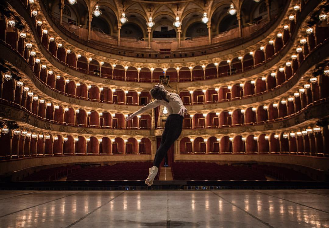 OperaRoma's tweet photo. Il 25, 27, 29 maggio #FriedemannVogel sarà il protagonista con #EleonoraAbbagnato del balletto #Manon
#operaroma #TORmanon
ph. Youn Sik Kim https://t.co/kKQDjSinQ8