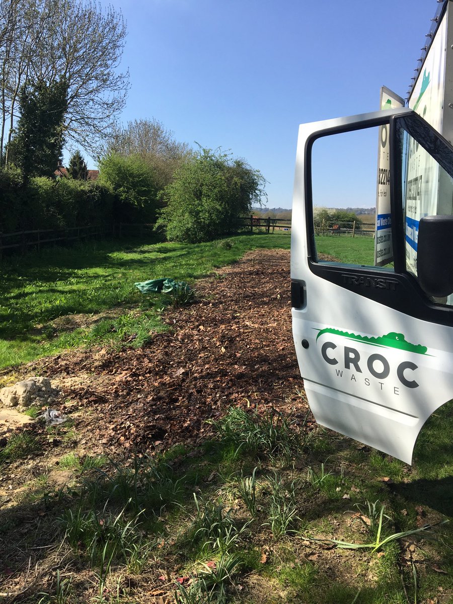 Not a bad way to spend a sunny Friday😎 #lovewhereyoulive #garden #waste