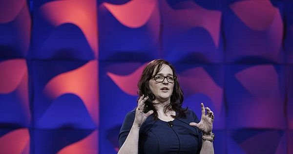 MeganJoyHCM's tweet photo. Nowadays, AI has evolved from technology curiosity to practical business tools. Here you can find 4 insights on the power and potential of AI and the future of work: #AI @robpreston @Forbes #HCM #futureofwork https://t.co/1dMEStabw9 https://t.co/I7MbgIlClH