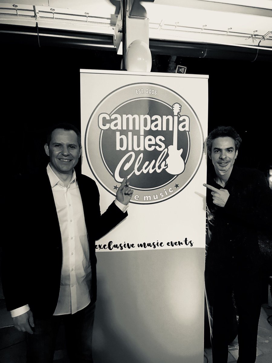 CampaniaBlues's tweet photo. Grande serata di Blues alla #tenutadeinormanni grazie a sua maestà 👑 Guy King al principe Luca Giordano e a tutto il nostro staff #salerno #campaniabluesclub #blues #guyking https://t.co/KpkCNOjhB6