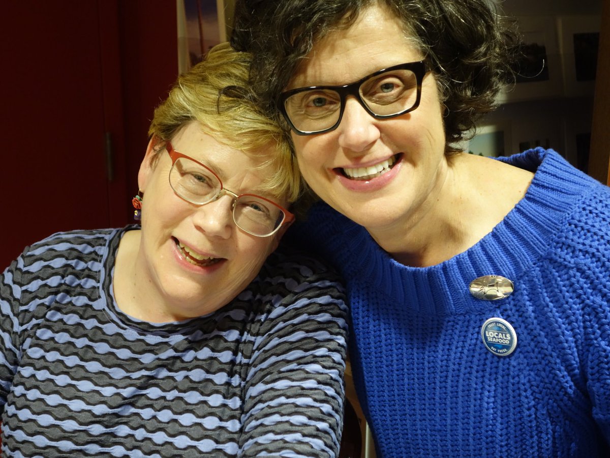 @DebbieMoose & @elainemaisner launch #carolinacatch @quailridgebooks. Thx @NCSeaGrant & @localsseafood!🐟