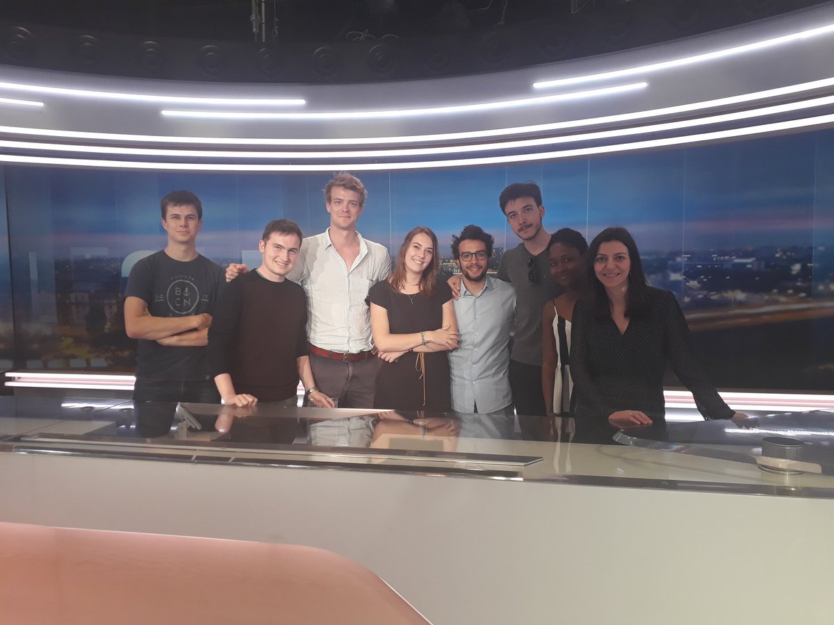 VeronicaRvellin's tweet photo. Comment faire une visite de la tour @TF1 sans passer par le plateau de 20h! Avec @forum_emlyon @emlyon_careers #earlymakers https://t.co/PG2MaDpjV2