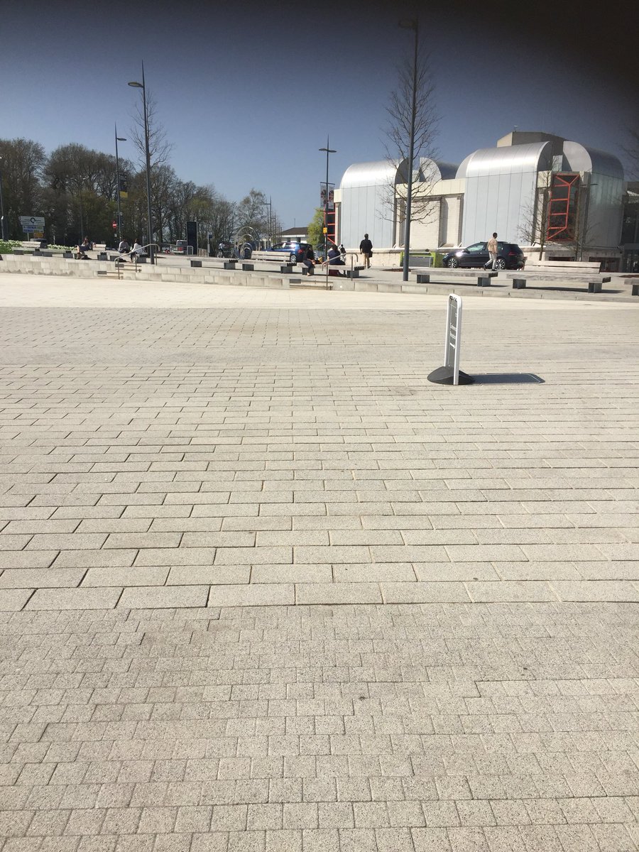 notdave1's tweet photo. Where are you when we need you, Eddie’s Ices?  Thought you’d be here for me!🍦☀️@warwickuni https://t.co/3JBPJJewHN