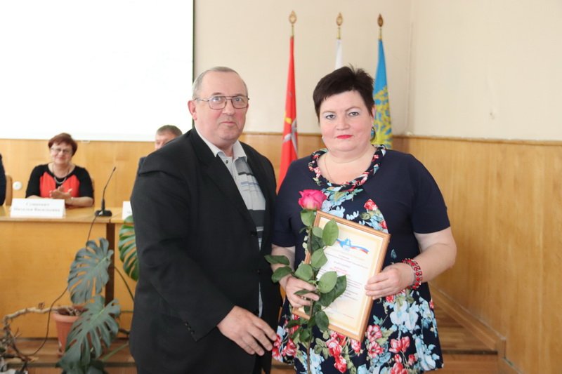 <a href="/Tularegion71/">Правительство ТО</a> Председатель общественного совета МО Плавский район Никитин В.И. вручил Благодарственные письма Ассоциации «Совета муниципальных образований Тульской области»