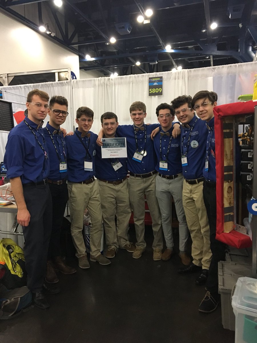 Nice group of young guys and New #SOLIDWORKS users! Thx <a href="/jesubots/">RHS Jesubots</a> for using SOLIDWORKS. Good luck today! #FIRST #OMGROBOTS #FIRSTPOWERUP #FRC #SOLIDWORKS <a href="/SOLIDWORKSEdu/">SOLIDWORKS Education</a>