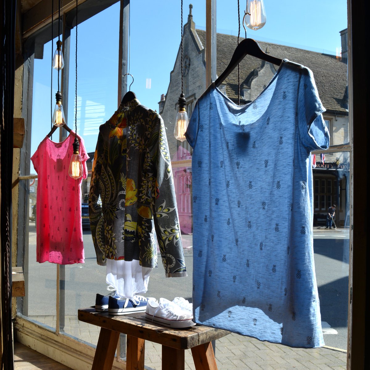 OVERIDER's tweet photo. Sunshine through the OVERIDER Tetbury shop window - Hooray!!
#Tetbury #Cotswolds #Gloucestershire #ShopWindows #Styleblogger #CotswoldsBlog
#Cirencester #Nailsworth #Malmesbury #Stroud #Bristol #Bath #PineappleTshirt #MilitaryJacket
#overider #Tetburyedit #Fashionbloggers https://t.co/0uBVVwcATh