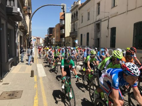 radioguijuelo's tweet photo. La Vuelta ciclista a Castilla y León pasa por #Guijuelo
#Endrinal #FilibertoVillalobos #LosSantos #Valdelacasa https://t.co/Movh8qPeAJ https://t.co/XDRWKJ5hgi