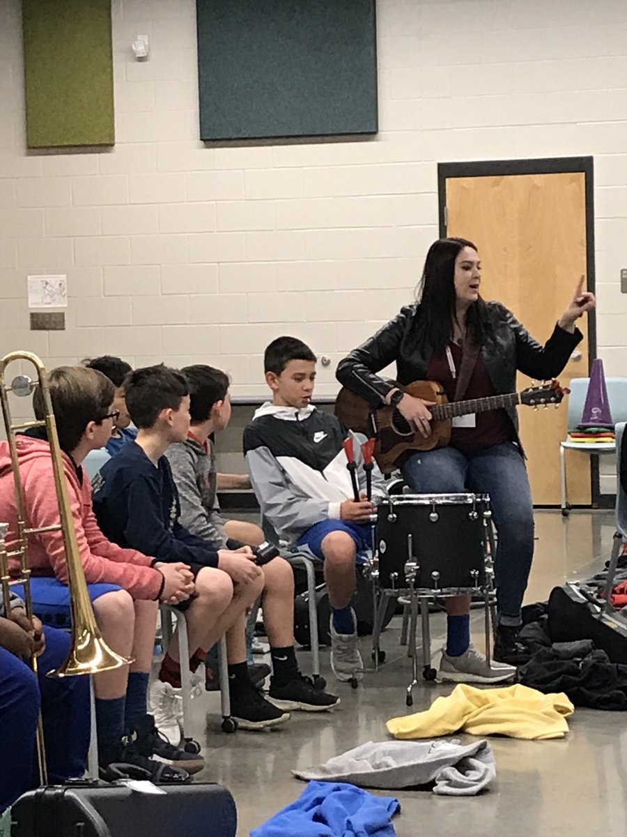 mrscarteesclass's tweet photo. Mrs. Mears is bringing her music passion into the learning context and the kids are loving it! #CMSSPICE https://t.co/IKL4Z8Ed0n