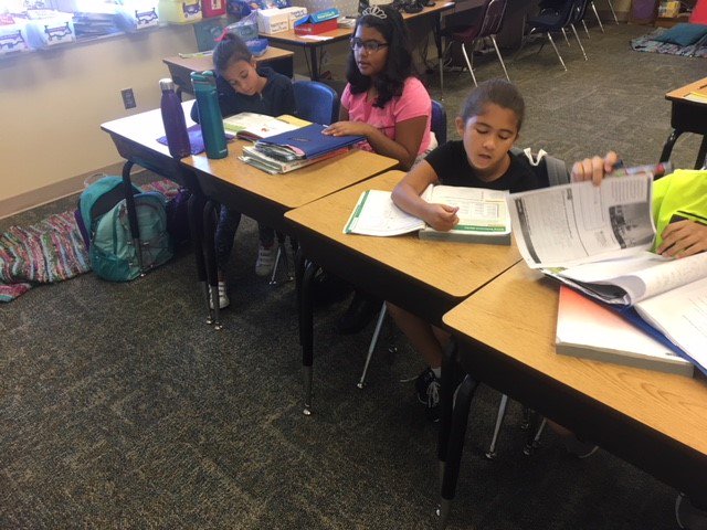 WLES_OCPS's tweet photo. The #ELA block is serious business in Ms. Martin's class. Students are busy working on their #iReadyWorkbooks, #ExtendedResponse and #IndependentReading. 👍😀 #KeepUptheHardWork #ExpectSuccessNothingLess #GettingReadyforFourthGrade https://t.co/YNcXoKPbuS