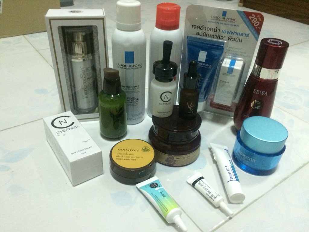 jammiiqz's tweet photo. My skincare this moment๐#VitCBioFaceSerum #skincare #larocheposay #yourgoodskin #chernest #innisfree #sewa #freshdrops #neutrogena #tomei #scaresthetique #Benzac https://t.co/51mI9oeK9O