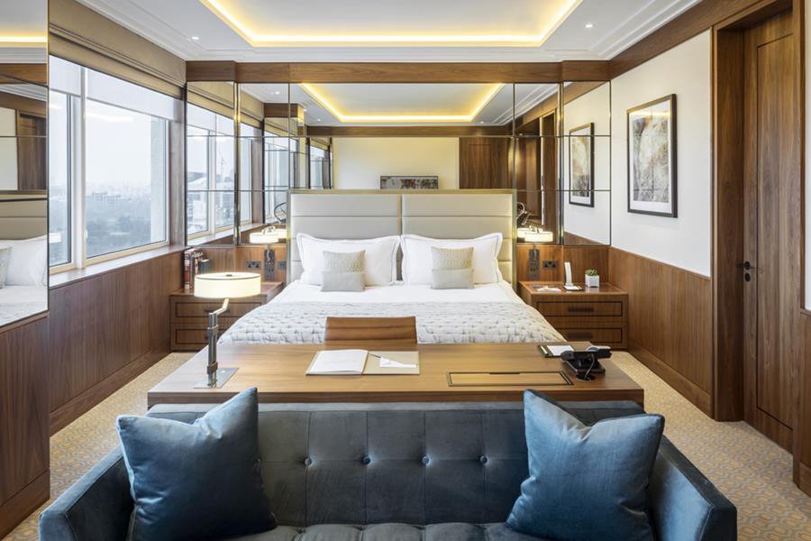 HotelSpaceMag's tweet photo. #StudioProof unveils its redesign of @royallancaster’s Guestrooms & Suites: https://t.co/Cu6Q7rkyQc https://t.co/d6xiZFZ3fL