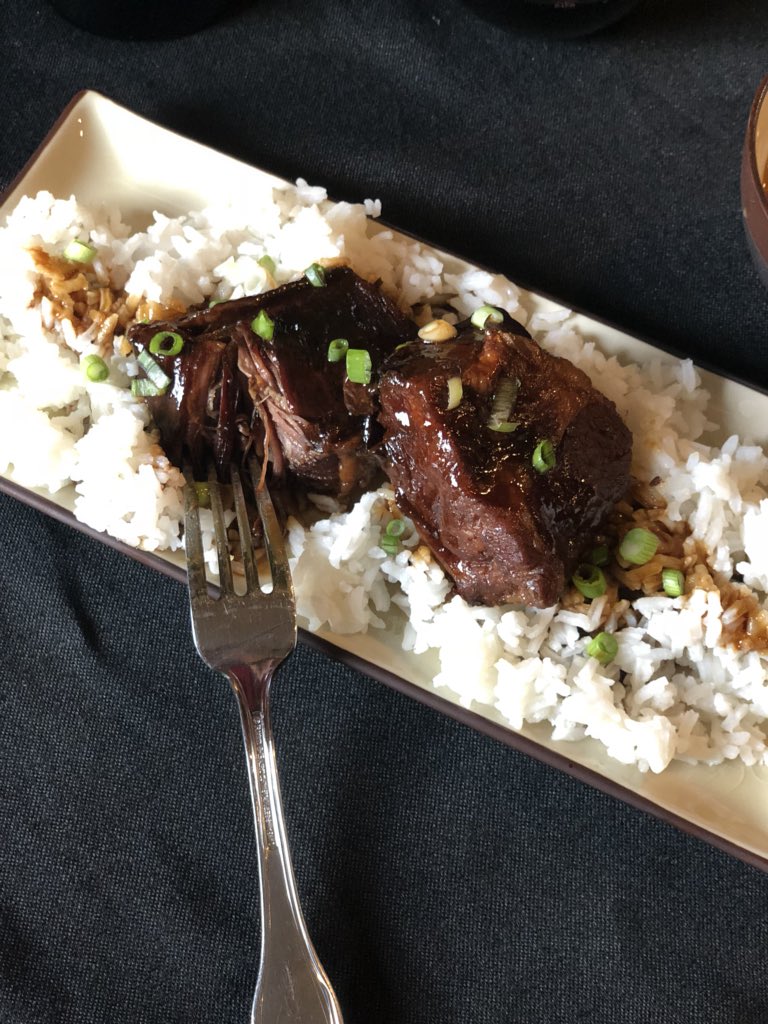homewithmandy's tweet image. These Asian Style Beef Short Ribs are amazing and easy.  mandybegley.com/blog/Asian-sty… #pressurecooking #easycooking #weeknightcooking