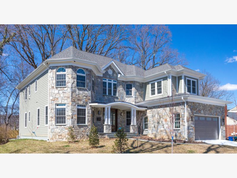 You're invited: New Construction - Open House - 1436 Mayflower Drive McLean VA dlvr.it/QQC79R https://t.co/XTSevmHYP6