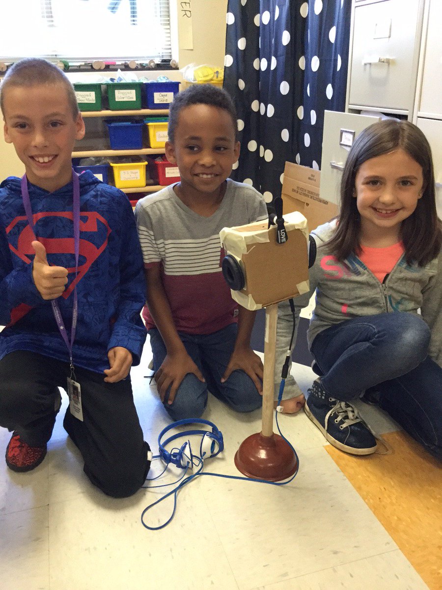 nstraywick's tweet photo. Young entrepreneurs on the move! Creating models for our upcoming shark tank! @PorterRidgeESNC @cllawren https://t.co/j7wkpitnot