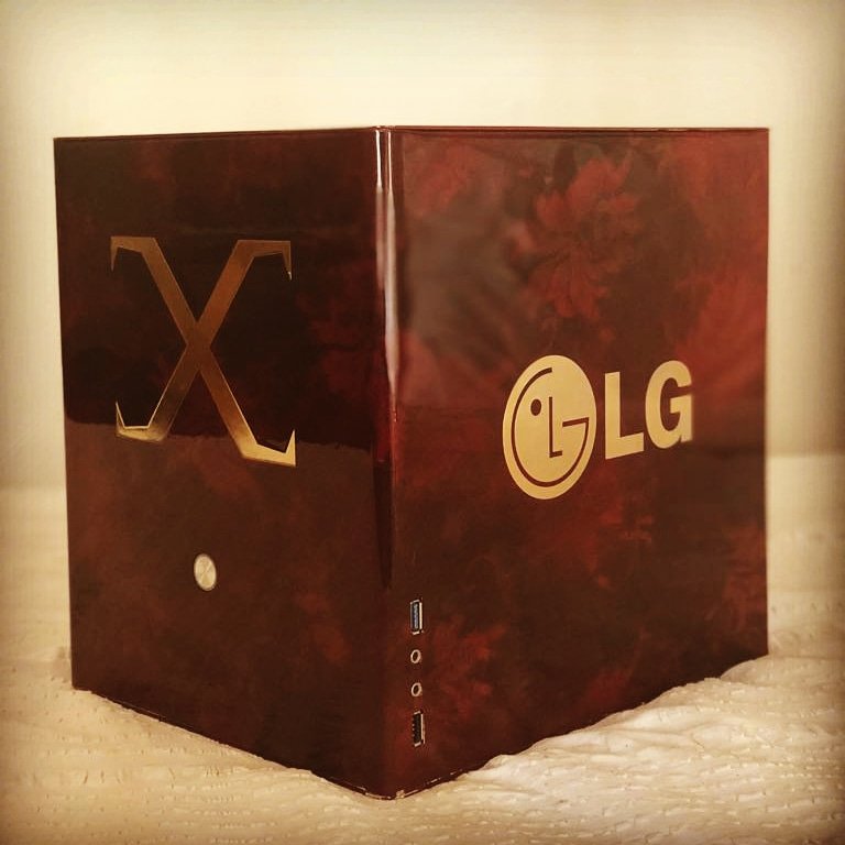 ratzzyyyy's tweet photo. #LGIndia knows how to flex their PCs with their monitors. Looks amaze! You'll definitely see this at #GamerConnect
#lgindia #xrig #gamerconnect https://t.co/yQU7o5KS7T