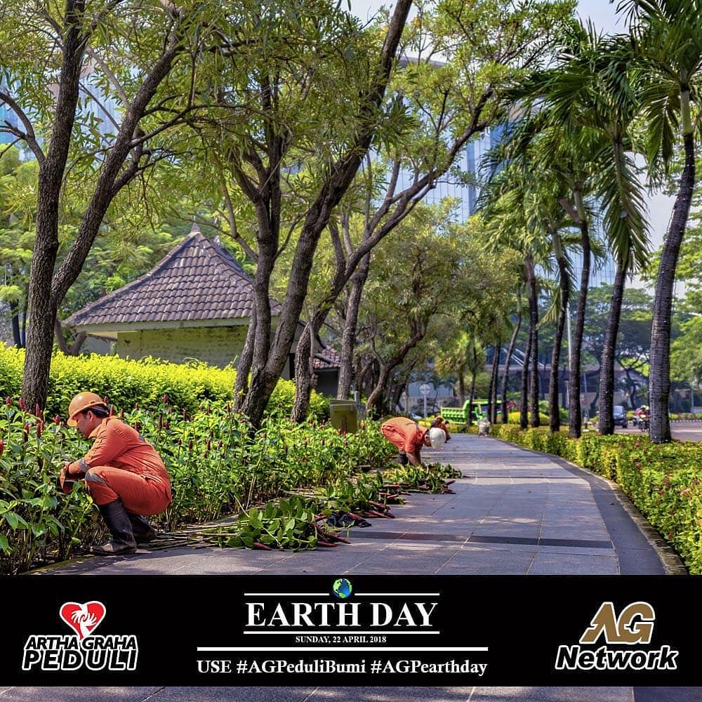 cla_ra88's tweet photo. H-2 Ikut bergabung dgn @agpeduli yuk dalam acara Fun Walk keliling SCBD menyambut Hari Bumi, Minggu 22/04/18 #agpeduli #AGPeduliBumi #AGPearthday #EarthDay #EndPlasticPollution #lessplastic #earthday2018 #arthatelearthday #AGPeduliCitarum #citarumlestari #citarumharum @tamblingID https://t.co/UUYTaSV2CQ