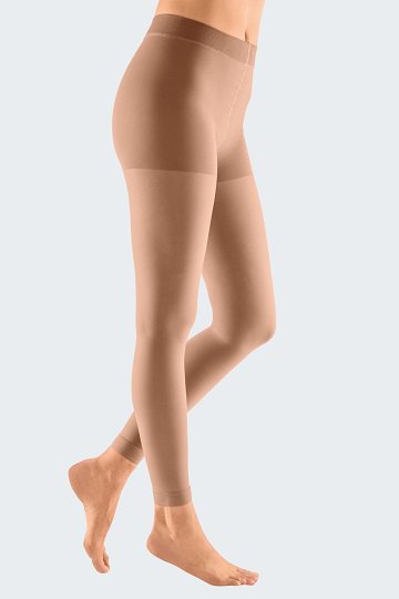 mediUKLtd's tweet photo. Our round knit made-to-measure hosiery is now on prescription! https://t.co/7jlq1phCO3 #lymphoedema #colours #compresswithconfidence https://t.co/YPQ5luIWx1