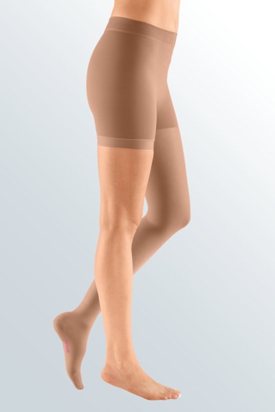 mediUKLtd's tweet photo. Our round knit made-to-measure hosiery is now on prescription! https://t.co/7jlq1phCO3 #lymphoedema #colours #compresswithconfidence https://t.co/YPQ5luIWx1