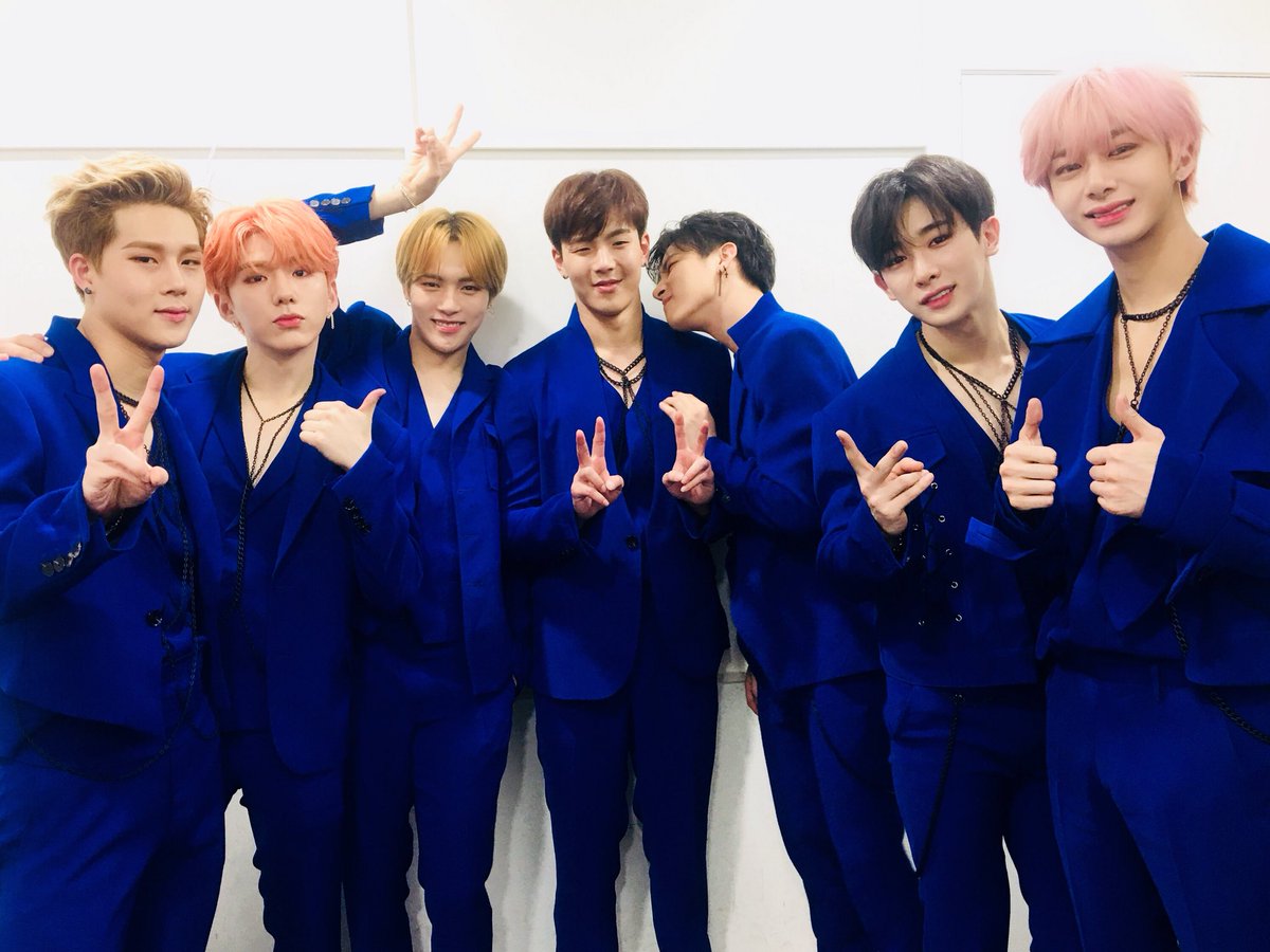 OfficialMONSTAX's tweet photo. [#MONSTA_X]
180420 #몬스타엑스
#KBS2 #뮤직뱅크
#JEALOUSY #젤러시 무대완료✔️ https://t.co/nLUl2Ta8vr