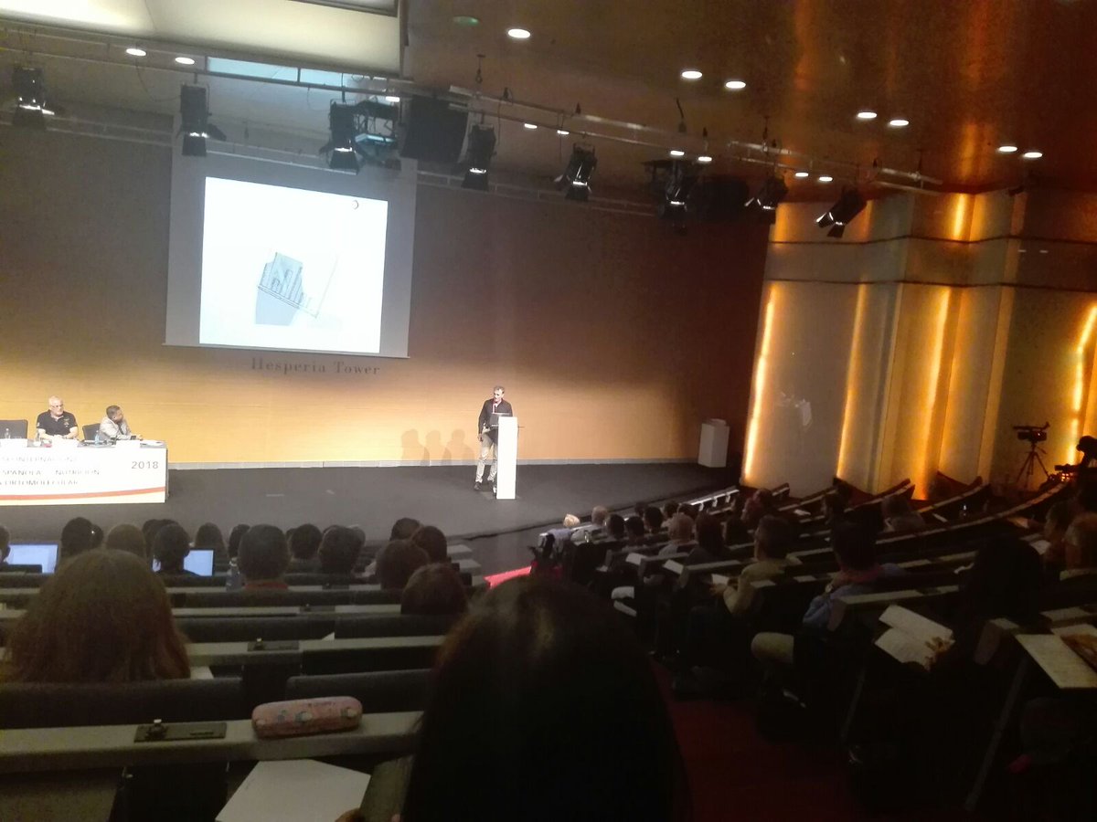 Un honor defender en #IIICongresoSENMO (Sociedad Española de Nutrición y Medicina Ortomolecular) el papel del ejercicio como la herramienta terapéutica más potente en el tratamiento de la enfermedad crónica .
#TheBestExerciseIsTheBestMedicine
#ElPoderDelChandal