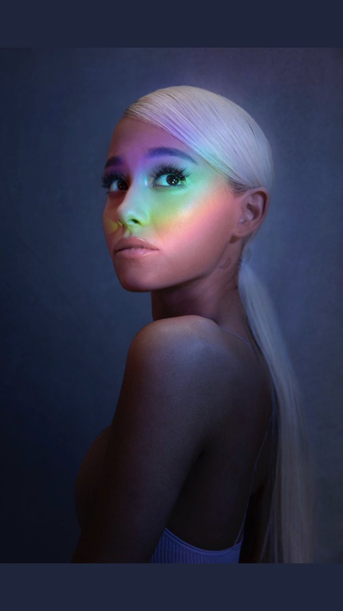 tastelikeharry's tweet photo. #NoTearLeftToCryTonight @ArianaGrande THANK YOU ARI FOR BLESSING MY EARS https://t.co/vTcZHApeFi