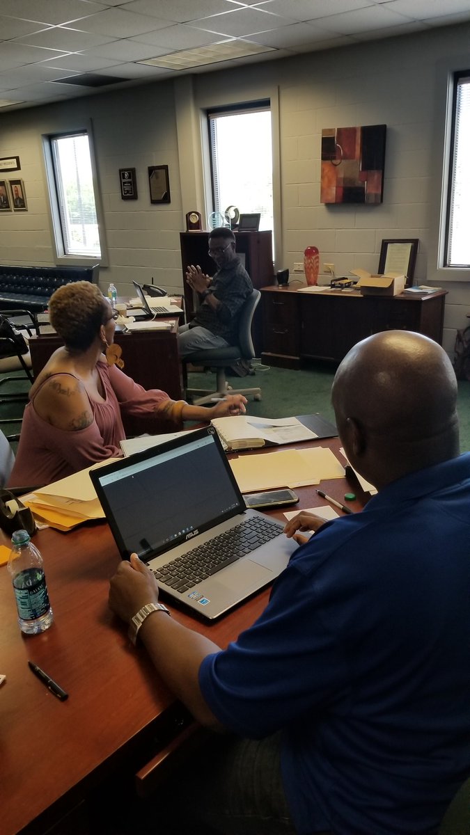 100BlackMenJax's tweet photo. Admin work is essential in every organization, yesterday was the day for it in preparation for Saturday's #ProjectSuccessMentoringProgram meeting. #J100 #AdminDay #Puttinginwork #Whattheyseeiswhattheyllbe #DuvalCounty #100BlackMenJax #100BlackMen https://t.co/ngsZdhKfTM