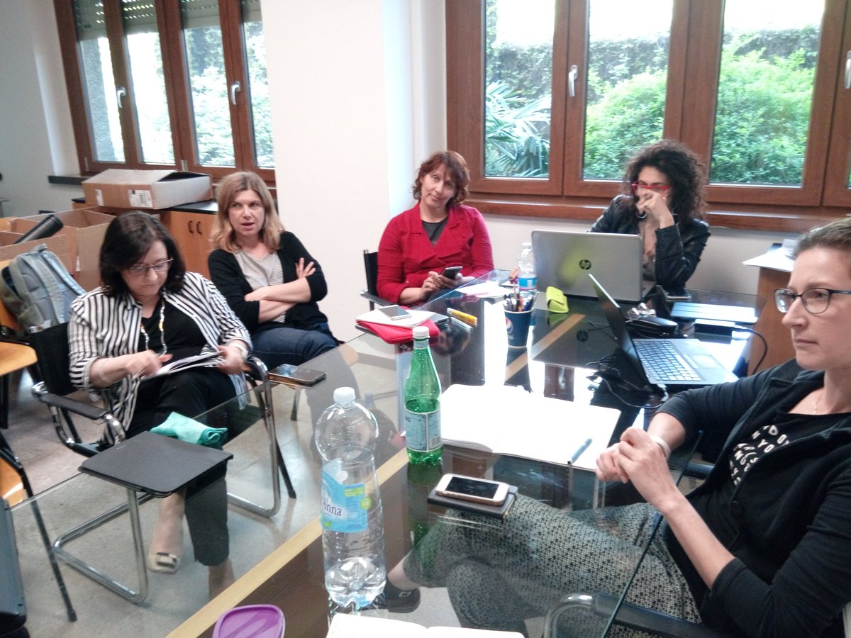 cristinamacca's tweet photo. Ci sono cose che vale la pena fare anche se non sei in forma come il corso #Gowisi con @ChiaraPalama che in questo momento al team @FreelanceNetIT1 sta dando le dritte giuste per rapportarsi agli imprenditori #freelancenetwork #formazione https://t.co/4ZIo12Cs1U