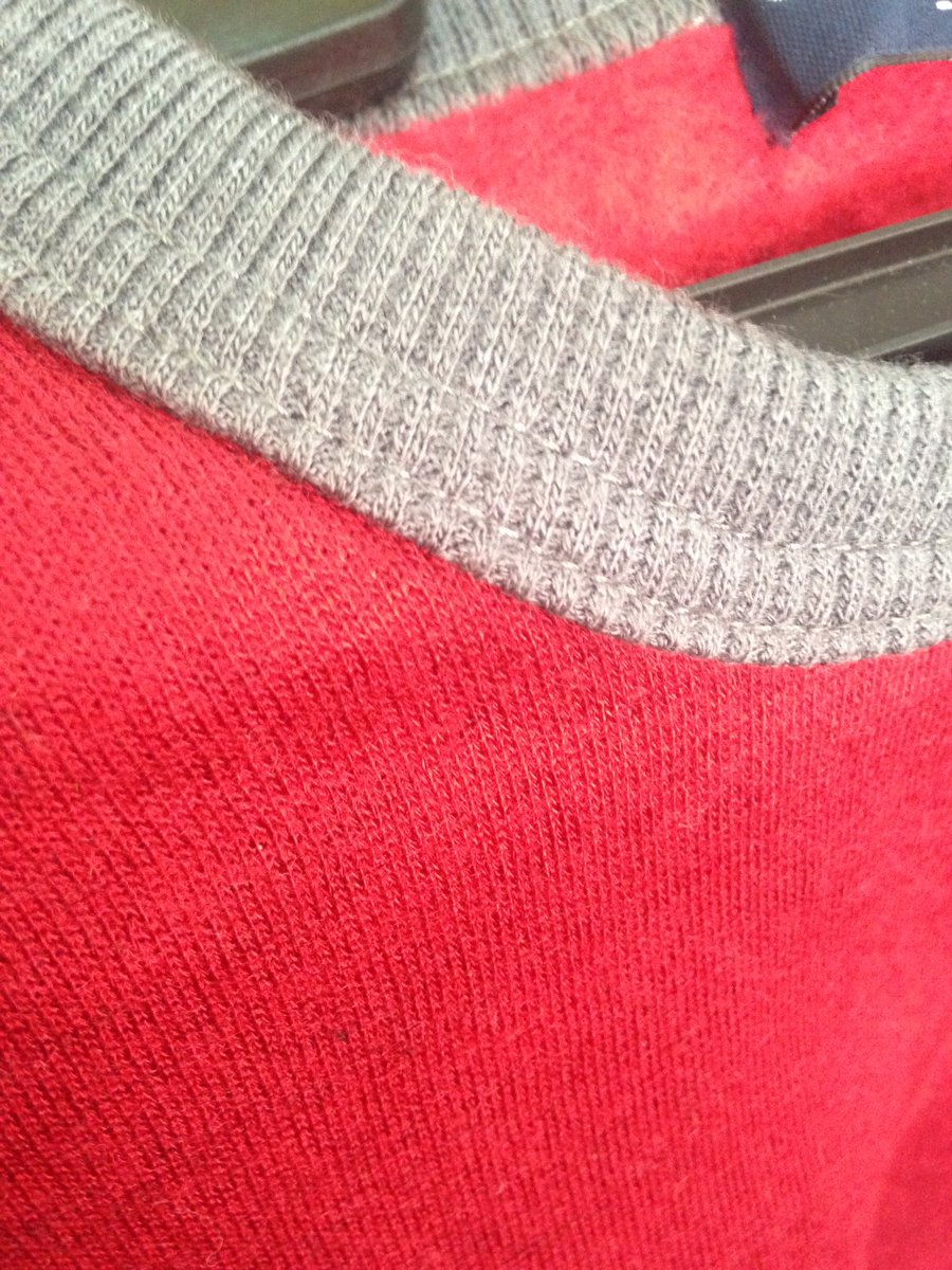 thriftboy_my's tweet photo. Uniqlo Sweatshirt Size S. Pit 19.5, Labuh 24. RM30 siap pos! Whatsapp 017-9750028 #uniqlo #uniqlobundle #bundlemalaya #bundlemalaysia https://t.co/lnIS7sGtBf