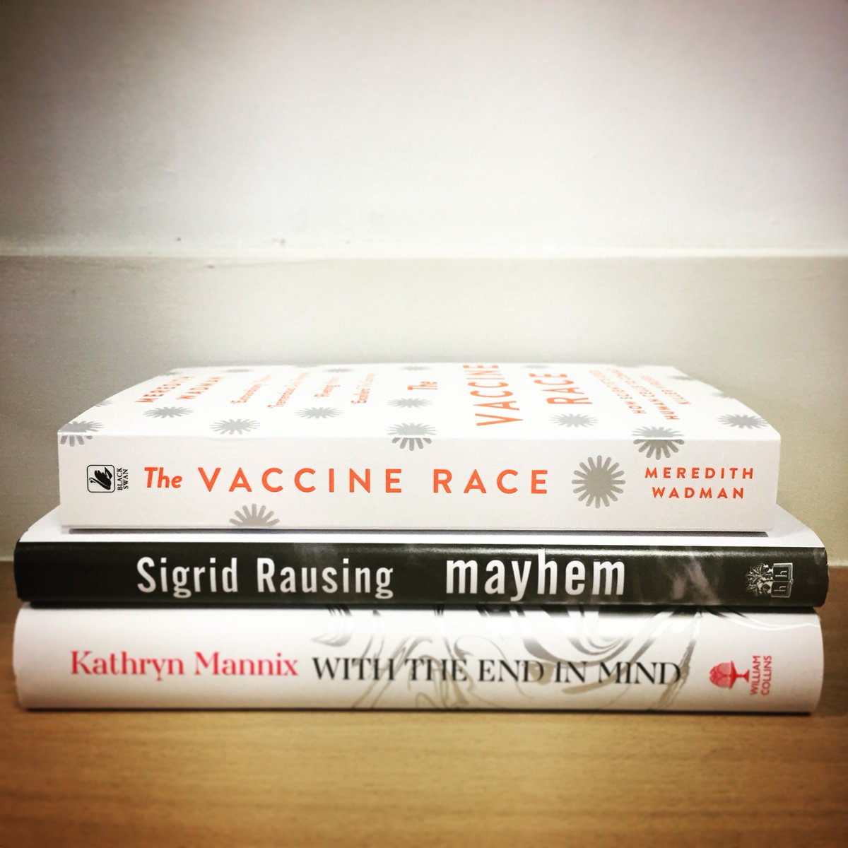 wellcomebkprize's tweet photo. COMPETITION: We're giving you the chance to #win this week's #WBP2018 showcased titles #WiththeEndinMind #TheVaccineRace &amp; #Mayhem. Simply RT, follow and answer: Who won the 2017 Wellcome Book Prize? Closes Monday 23 April 9am. Good luck! 🌞 https://t.co/lD7Tlxo4r8