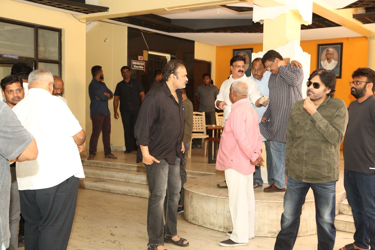 JanaSenaParty's tweet photo. JanaSena Chief Shri Pawan Kalyan at Film Chamber. https://t.co/jIQ8m139wQ