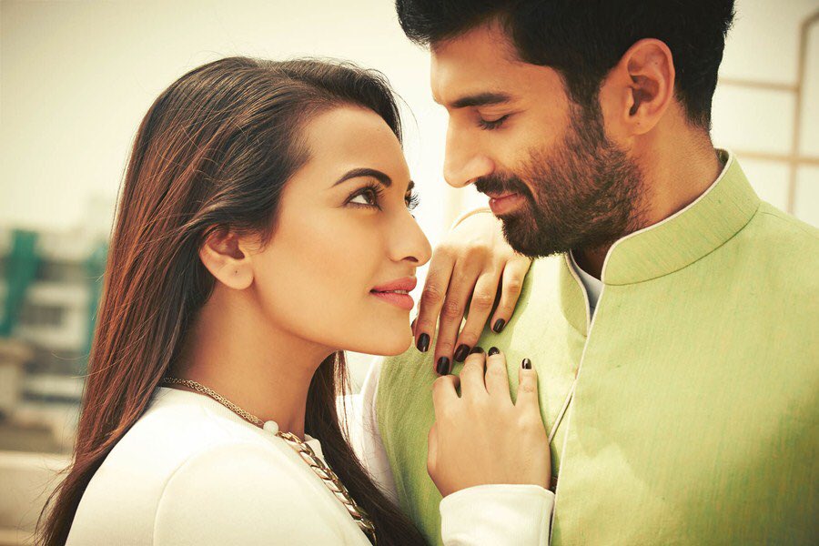 ARKfanatics's tweet photo. Sanjay Dutt and Madhuri Dixit have been one of most iconic couples and it will be great to watch them. Varun &amp; Alia have been such a loved couple. I am pairing up with Aditya for the first time, so that will be great as well. So I am really looking forward to it.: @sonakshisinha https://t.co/ua5UGpSMZD