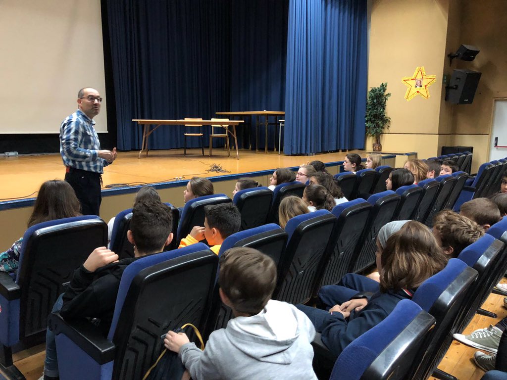 colegio_lsf's tweet photo. Sexto visita @LaSalleGranVia para conocer Secundaria, sus clases, sus profesores, las instalaciones... ¡cuantas ganas tienen de pasar! #FEFMONT #compromiso https://t.co/bEVa3XfzTa