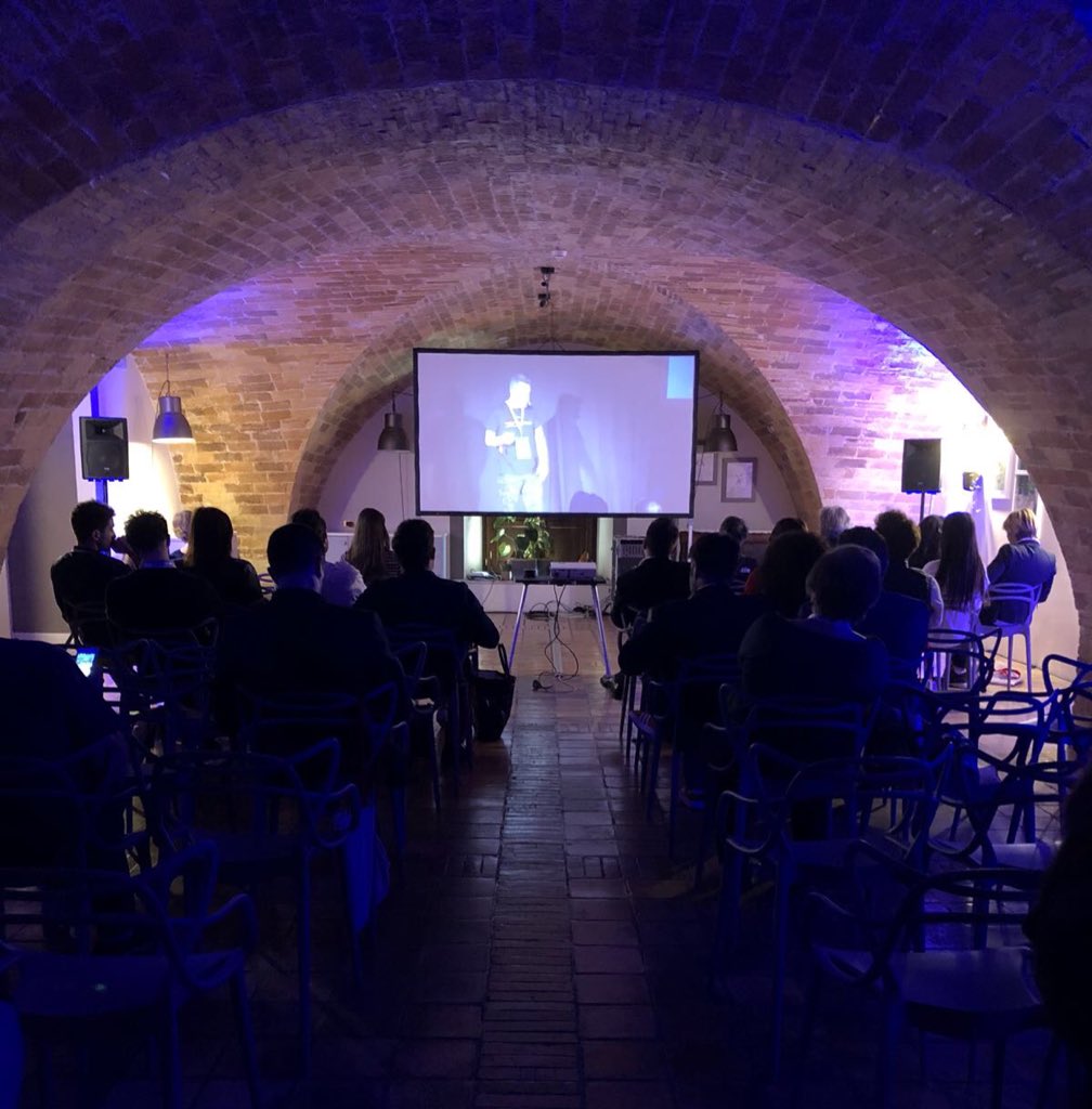 MicsoWadsl's tweet photo. TEDx in diretta streaming anche al Castello Chiola. 
#TEDxPescara #micso https://t.co/BwO3AzPSG1