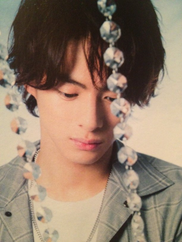 Sari 俯くと小顔強調 平野紫耀