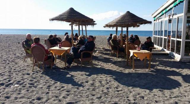 OFERTAS para el #PuentedeMayo en el #camping Playa de Poniente. Muy recomendable por su ubicación junto a la playa y el buen clima de la <a href="/costatropicalgr/">CostaTropicalGranada</a>  ➡️ bit.ly/2Hgy9KF  #FelizFinde