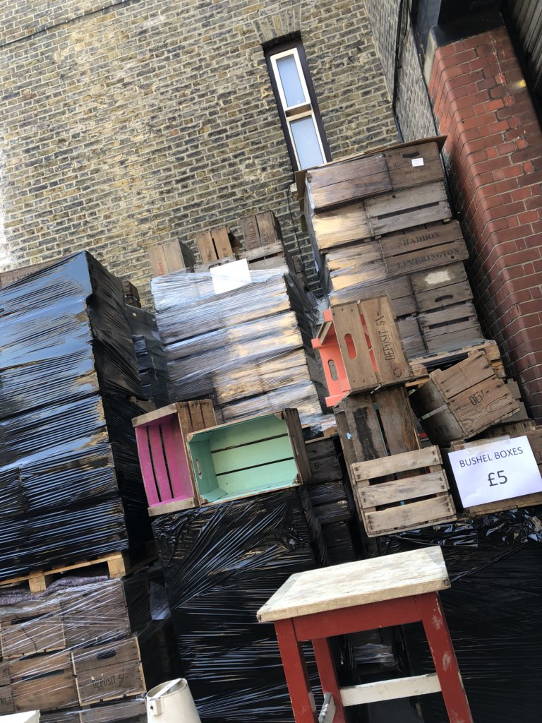 RVBoxShop's tweet image. A few more from Today’s sale!! Come by! 9-5pm and tomorrow all day too! #vintagefurnite#props#bric a brac @RVBoxShop