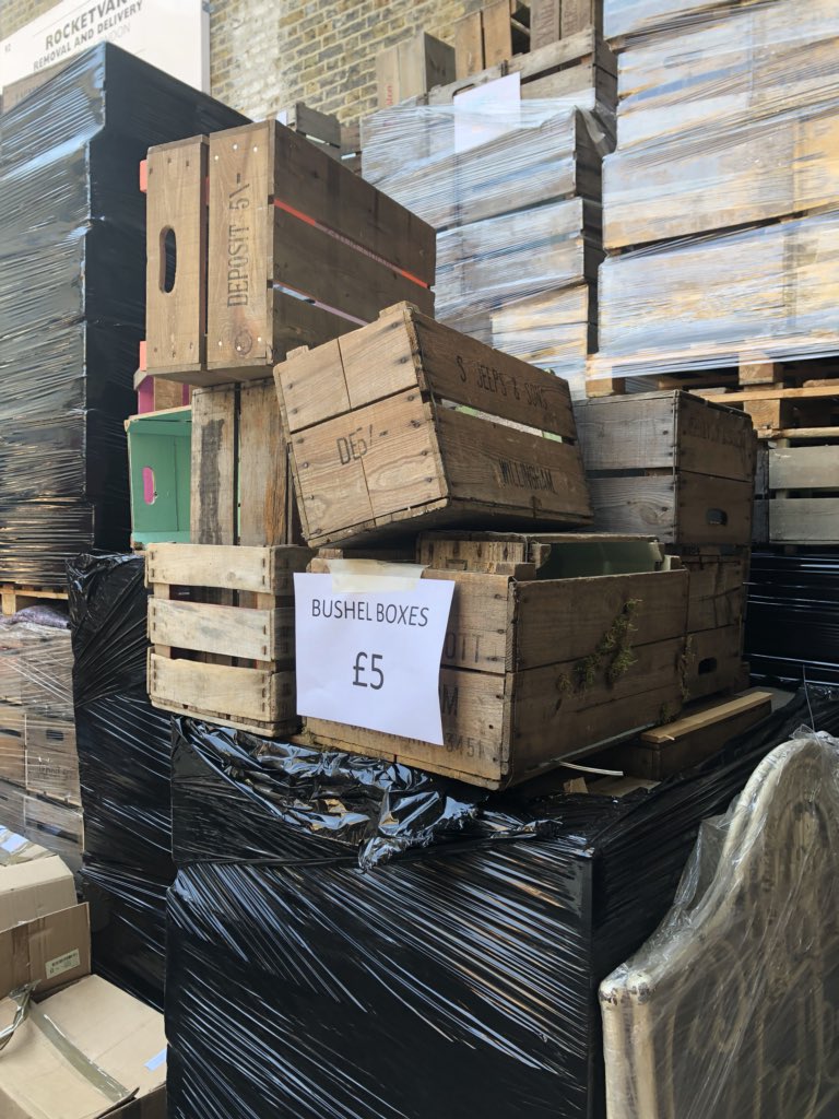 RVBoxShop's tweet image. A few more from Today’s sale!! Come by! 9-5pm and tomorrow all day too! #vintagefurnite#props#bric a brac @RVBoxShop