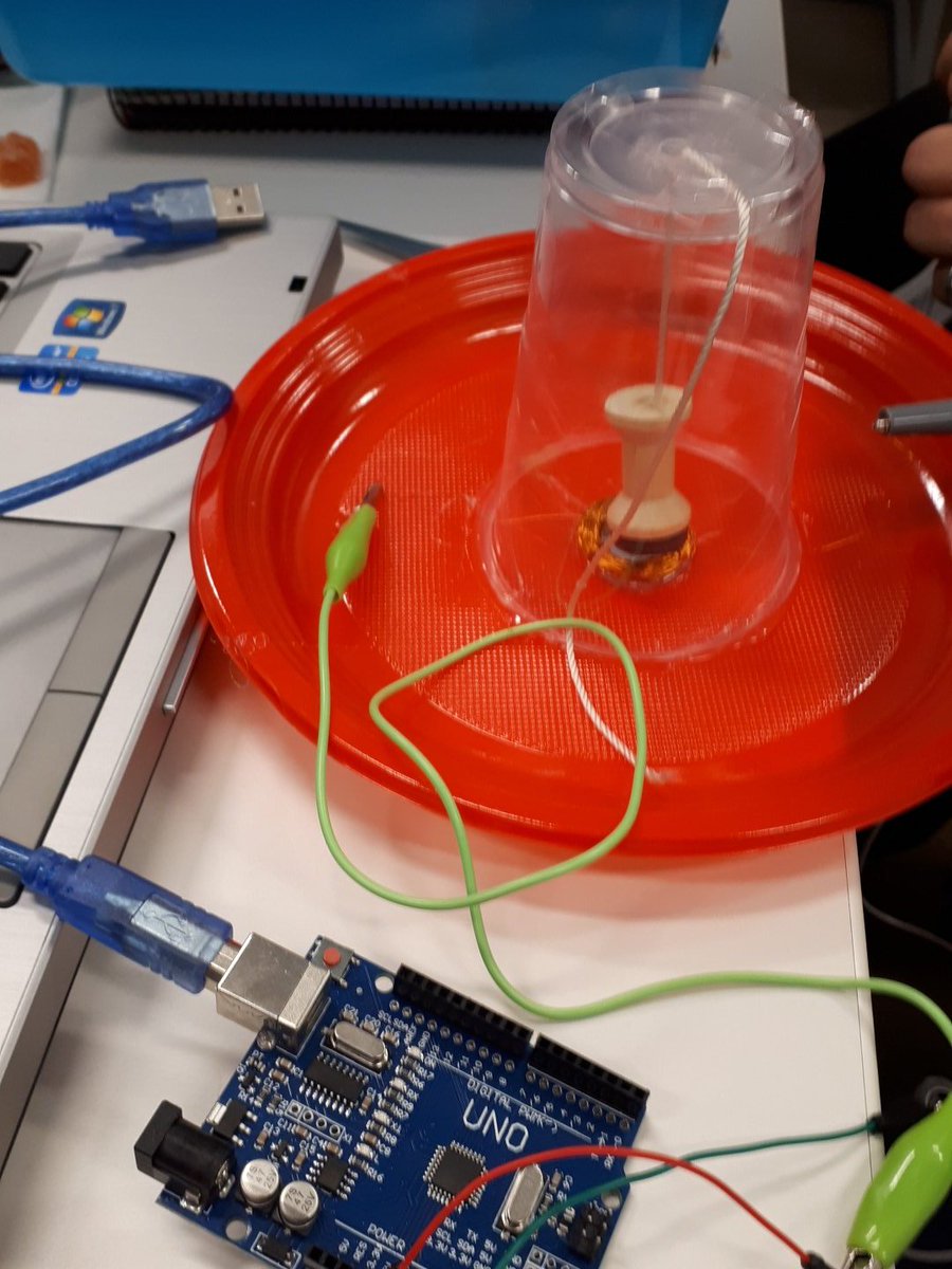 MaraMelmar's tweet photo. Sismógrafo con Arduino y materiales de uso común (Project Córdoba) #FLINNOVA https://t.co/qPfEXQzQC5