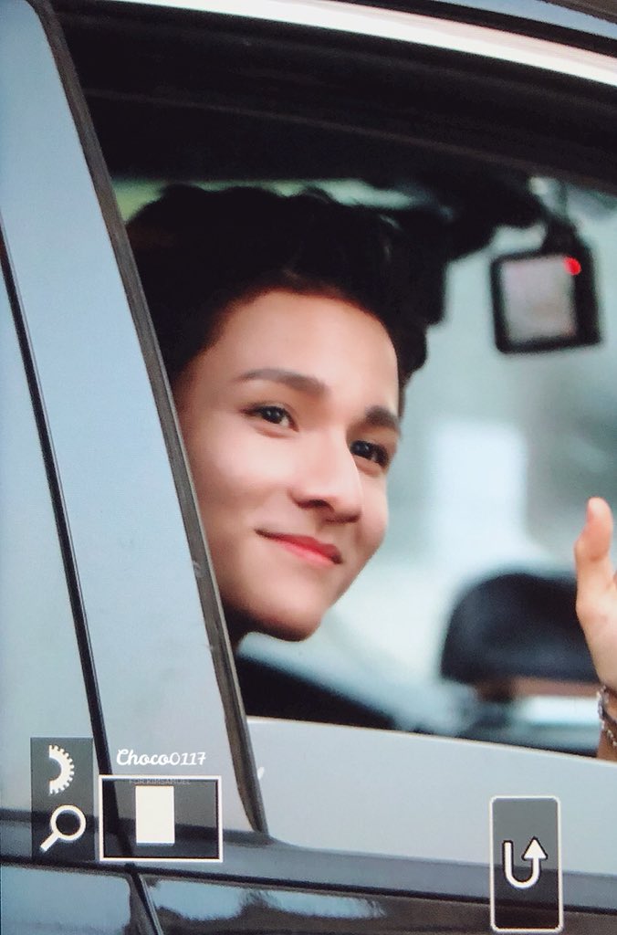 Choco020117's tweet photo. 180420 뮤뱅 퇴근
오늘도 수고했다~ 내일 봐용❤️
 @bravepunch0117 
#사무엘 #Samuel #サムエル #ONE https://t.co/rErMep7mCW
