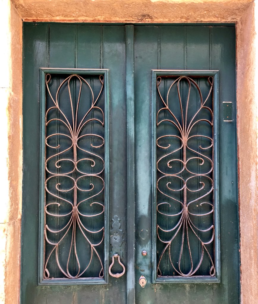 Patternistas's tweet image. Getting a little bit obsessed by door grilles in Tavira #patternistas #patternhunters