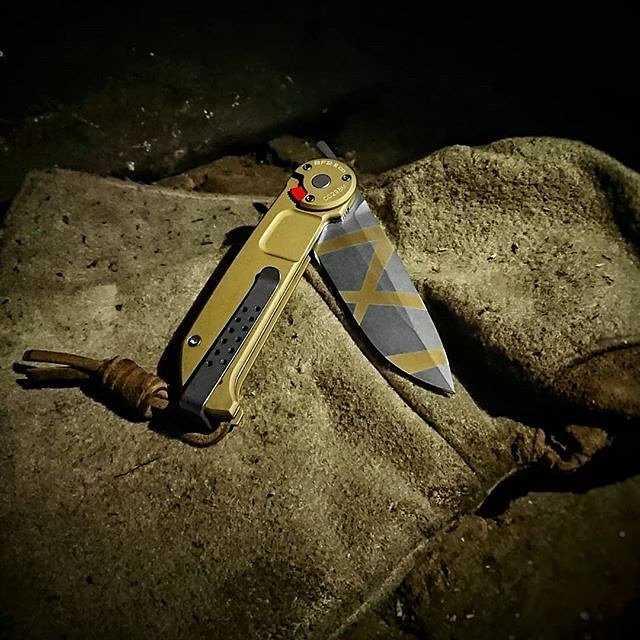 Extrema__Ratio's tweet photo. Extrema Ratio BF2 R CD Desert! Thanks to Thanks to @foldersunfolded! 
https://t.co/dTeiUFybZy
#bf2razor #extremaratio #dropblade #tacticalknife #knife #knives  #italianknife #coltelli #coltello #couteaux #cuchillo #messer #edc #knifephoto #blade #нож #刀 #칼 #canivete #edt https://t.co/sUFgVuiZZr
