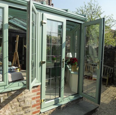 Frame__Maker's tweet image. HAPPY FRIDAY EVERYONE!! Ready for weekend?? Well spring has finally sprung .... so is it time you had those new doors to open yourself up to your garden? Bifold or french doors......call us on 0116 2784000 or email at sales@framemakerleicester.com #Liniar #uPVC #Smart #Aluminium
