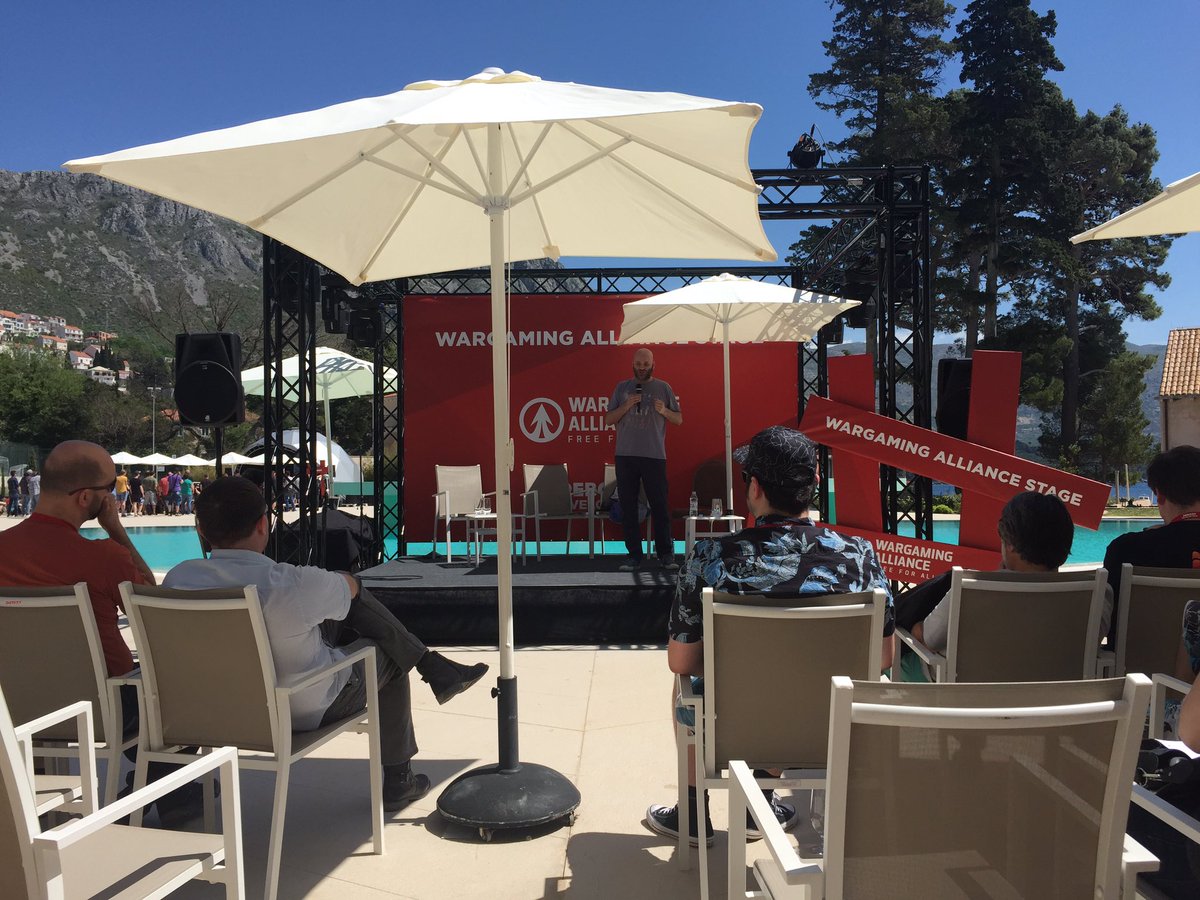 Only at Reboot conf you find stage outside next to a pool #RebootDevelop2018