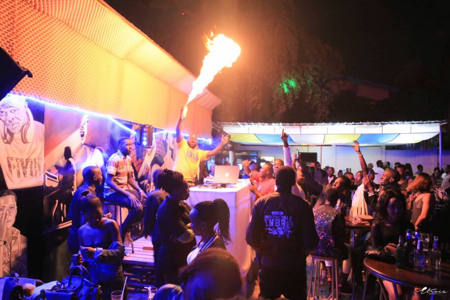 Happy_Piipo's tweet photo. Let a friend know It's on Tonight at Wave LOUNGE-Kololo 🔥🔥🔥🔥 #MashUpFridays hosted by Gareth Onyango, Dj Meek and Dj and Dj Naselow. https://t.co/UHv5A9ehj8